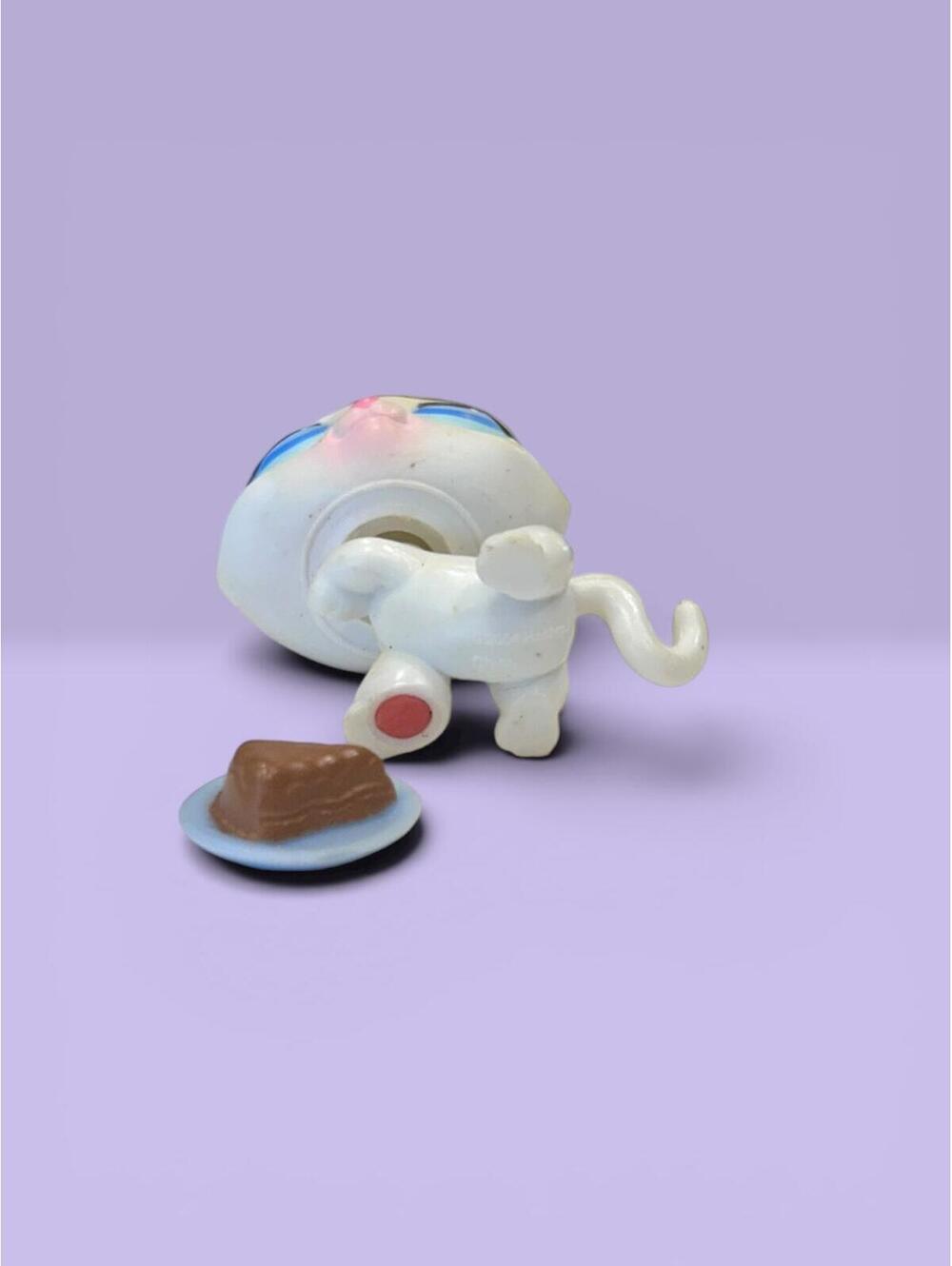 Littlest Pet Shop LPS Tabby #52 with Cake Accessory. - Picture 5 of 5
